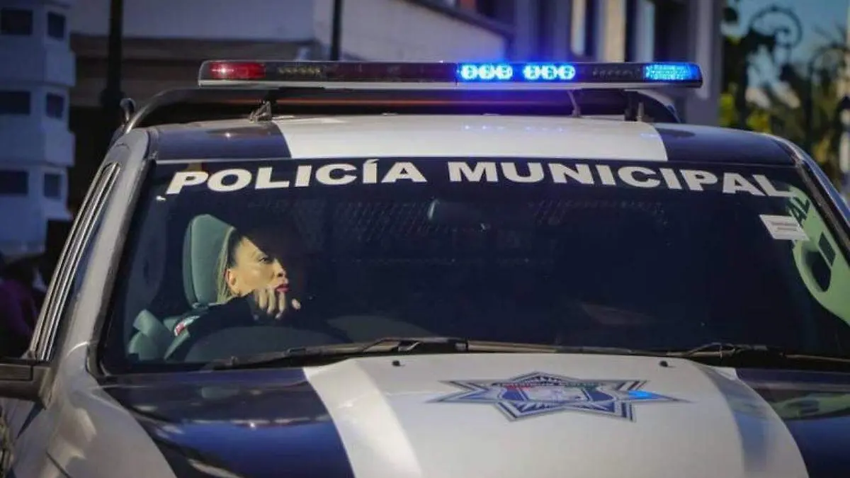 policías