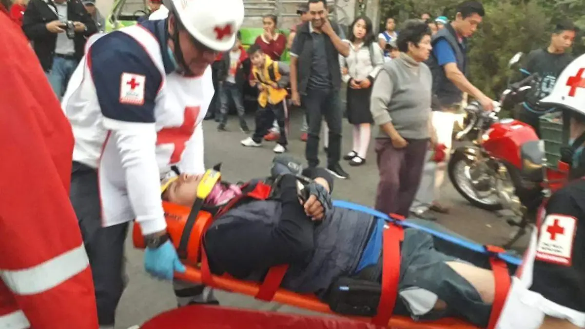 06 Auto fantasma lo deja al borde de la muerte en carretera de Durango