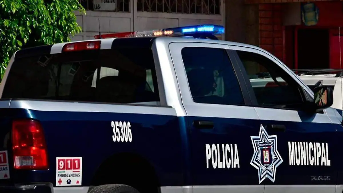 policía-de-Torreón-detiene-a-trabajador-por-robar-en-su-propio-empleo