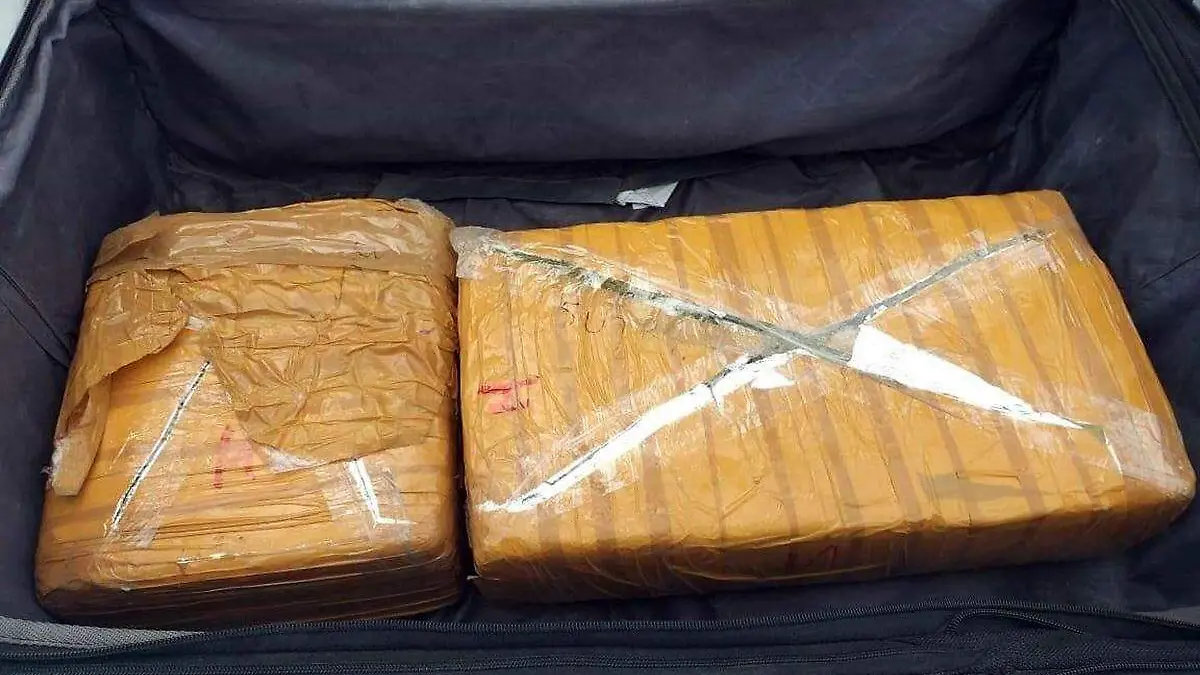 j29 marihuana en vehículo abandonado 1