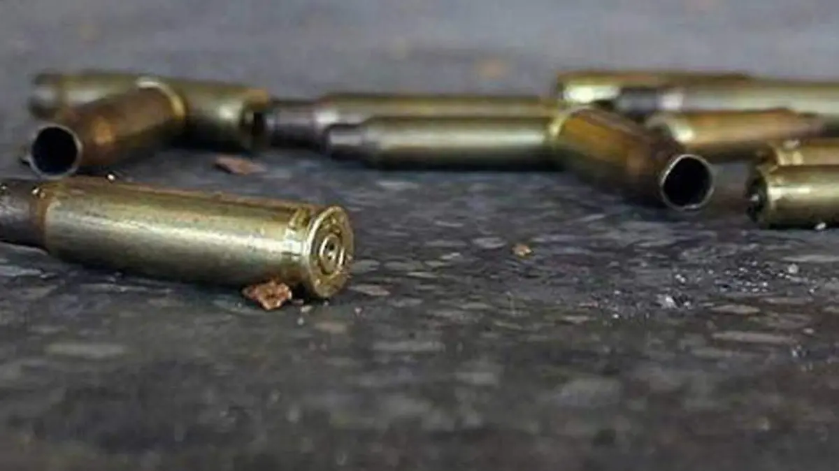 Comando armado ataca a familia