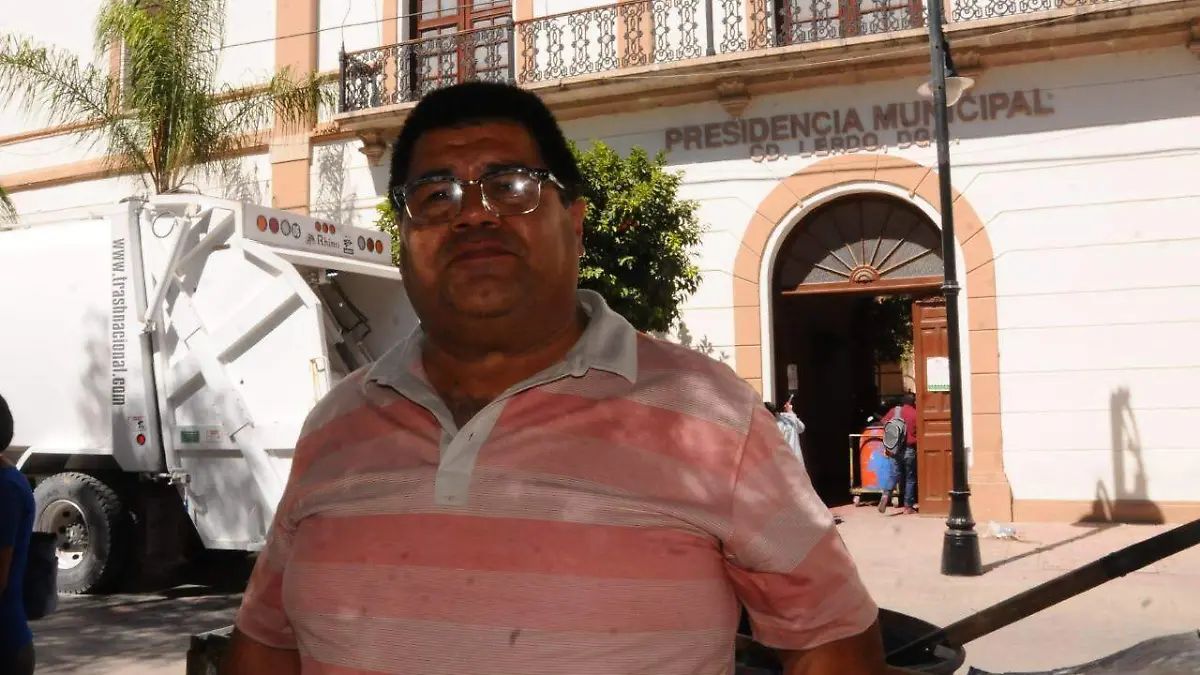 ROBERTO 1 En Lerdo exigen listas de acreditados