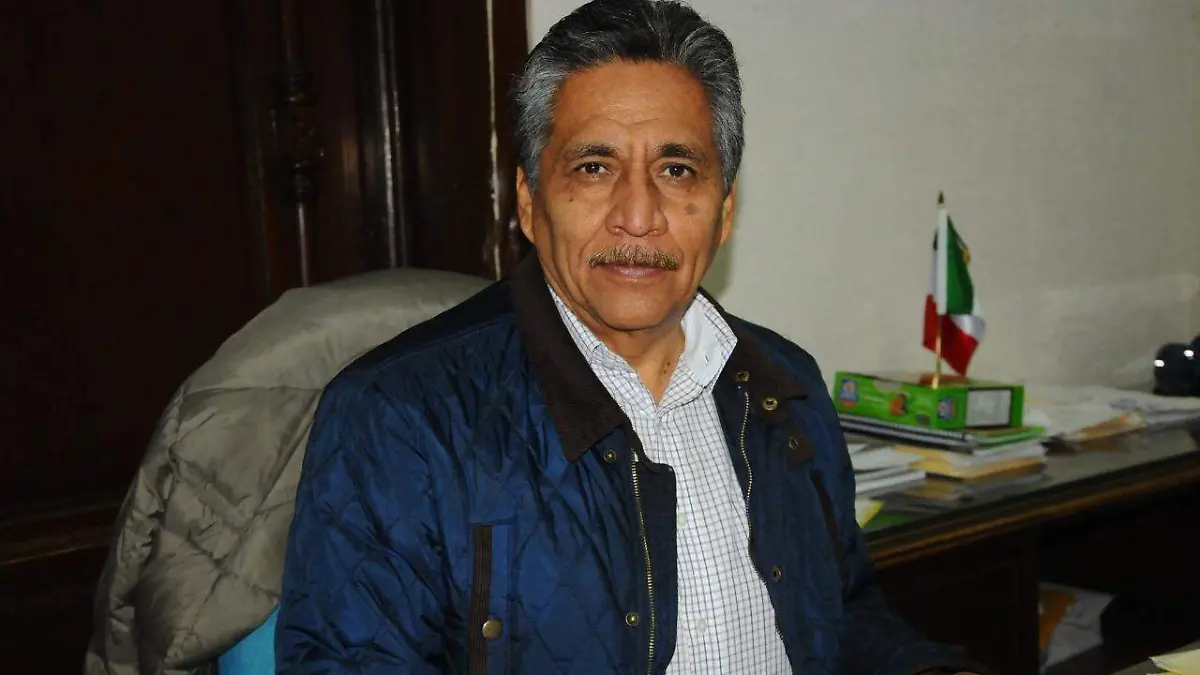 31 Roberto Serán en tres etapas