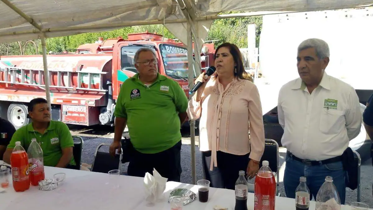 13 Festejan a los Bomberos de Lerdo en su Día