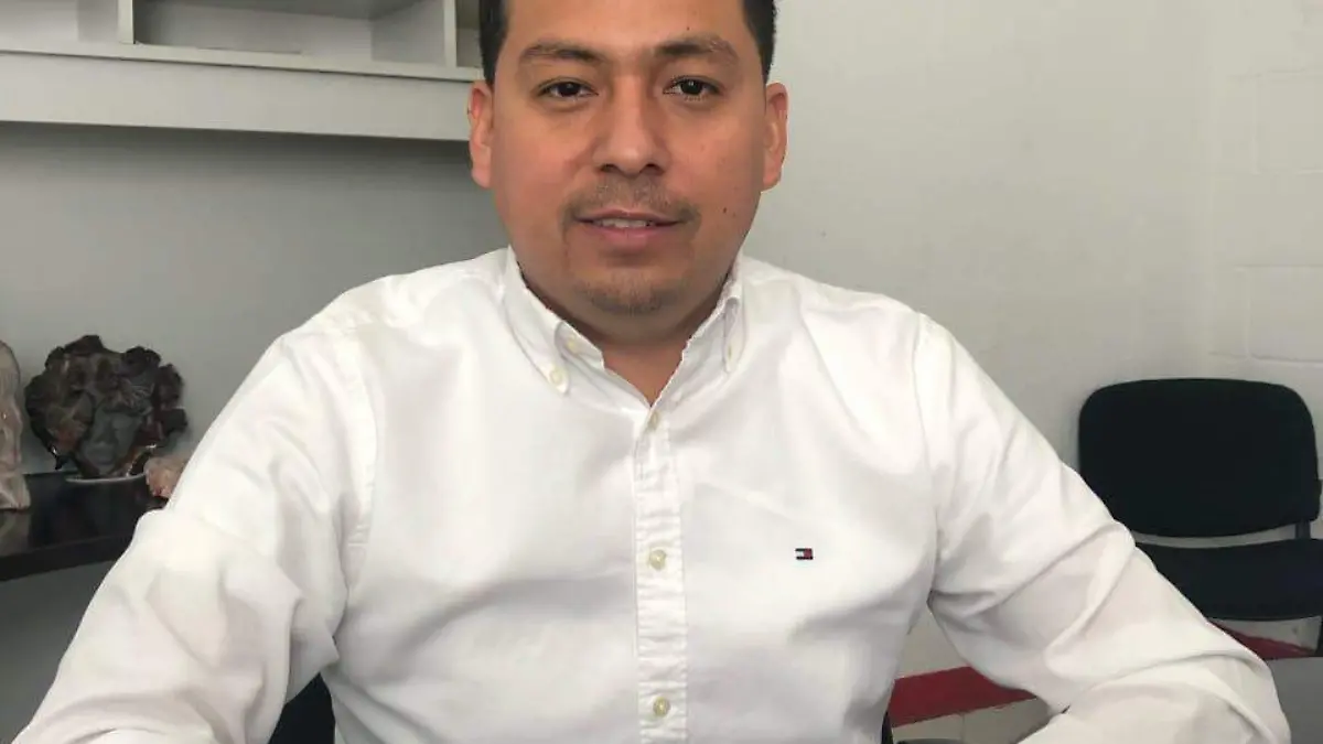 ROBERT 1  PRI de Lerdo promueve alternativas +}