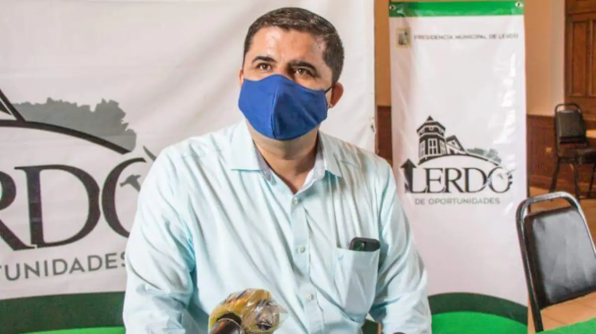 Homero Martínez cubrebocas Lerdo