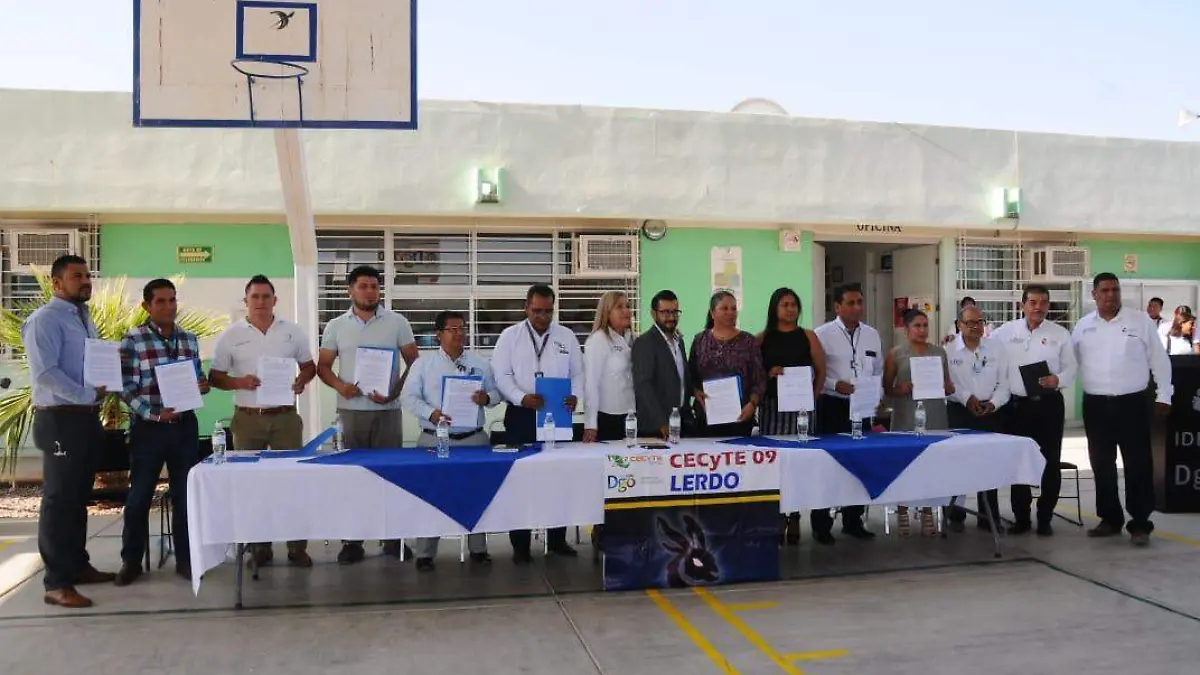 04 86 mil 319 personas forman parte del  rezago educativo1