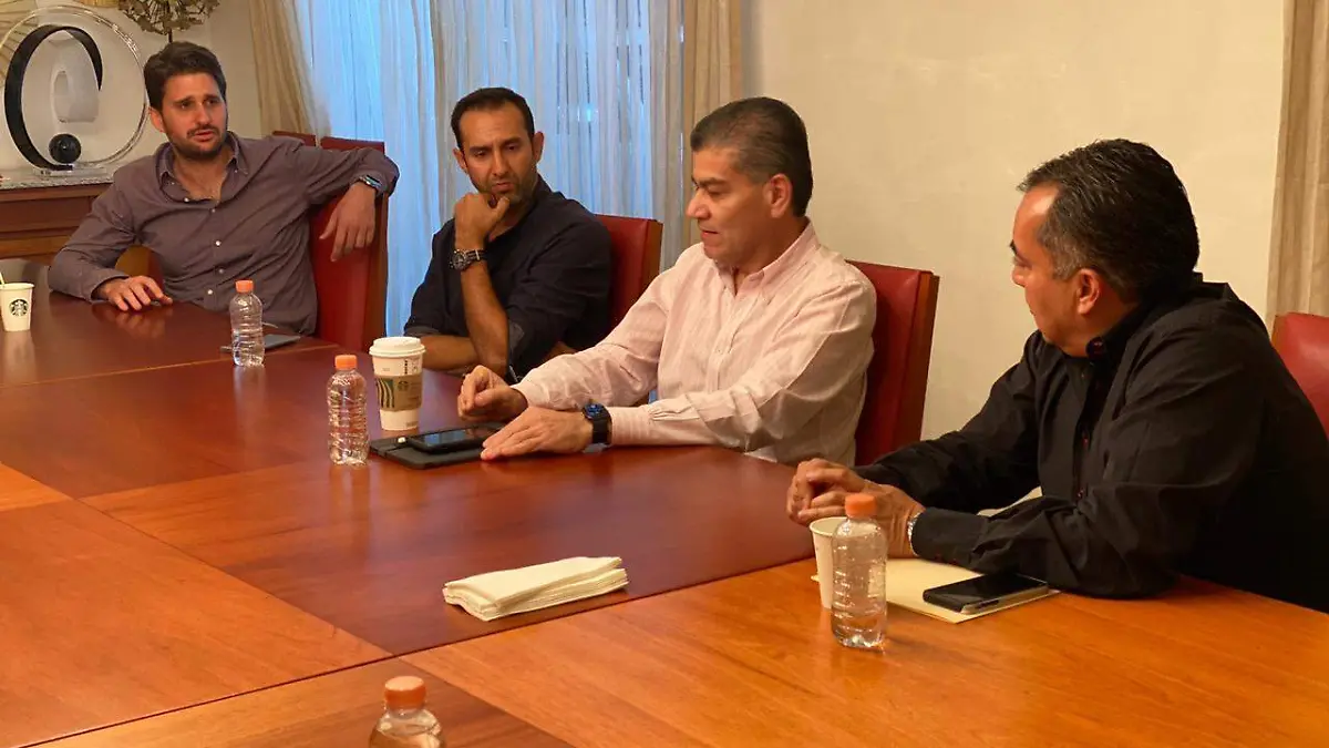 40  BOLETIN  Se reúne MARS con representantes de Canirac Laguna