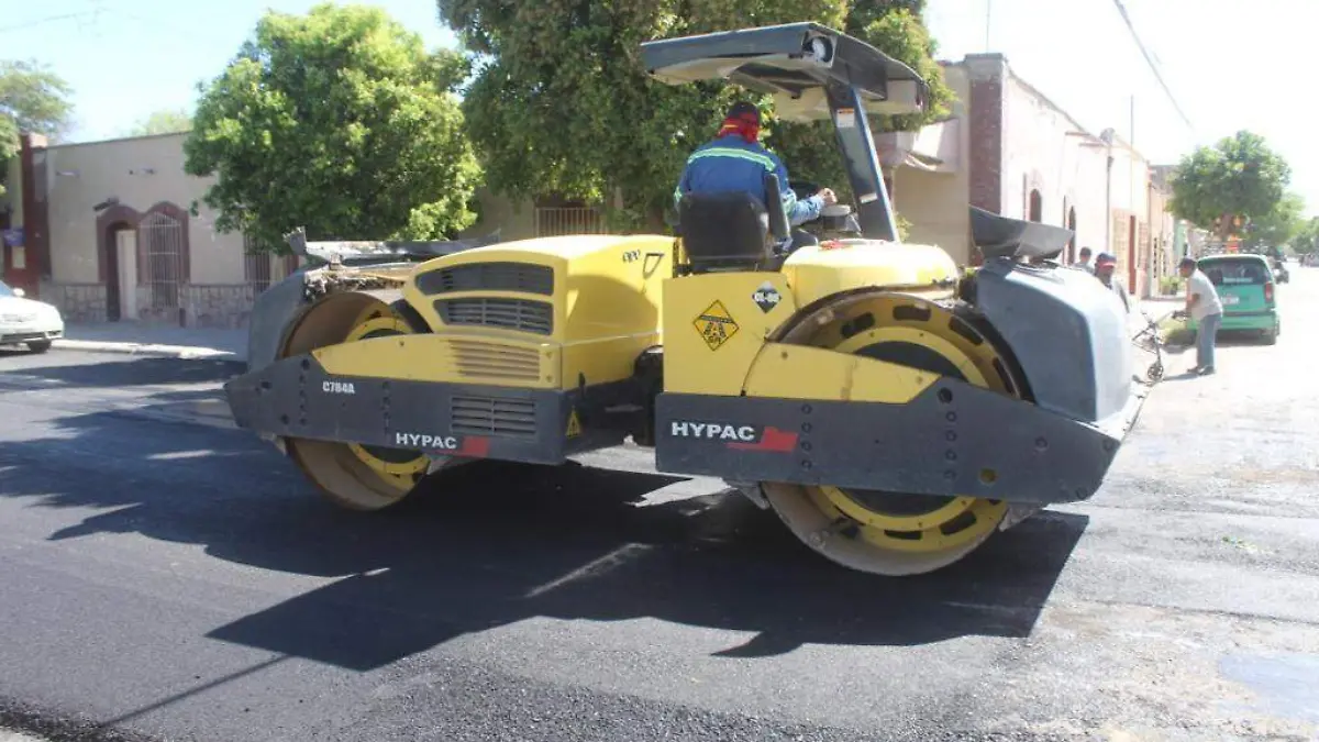 MARCELA 3  Continúa Obra de Recarpeteo en las Calles del Centro