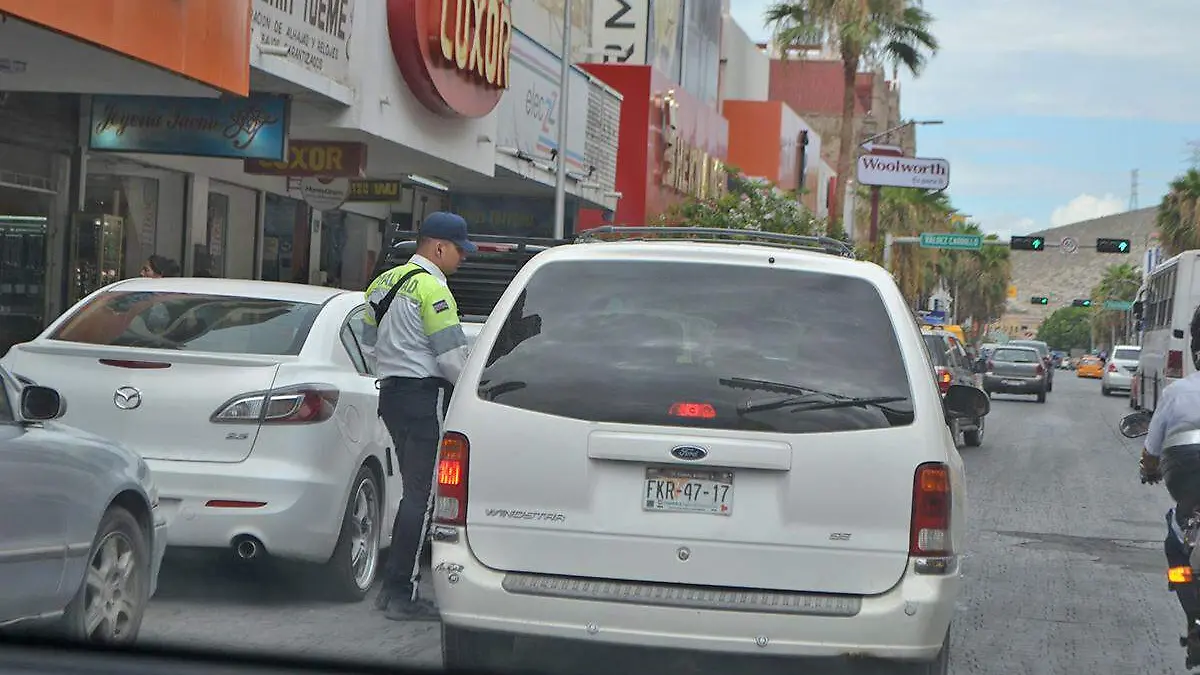 agentes de Tránsito y Movilidad