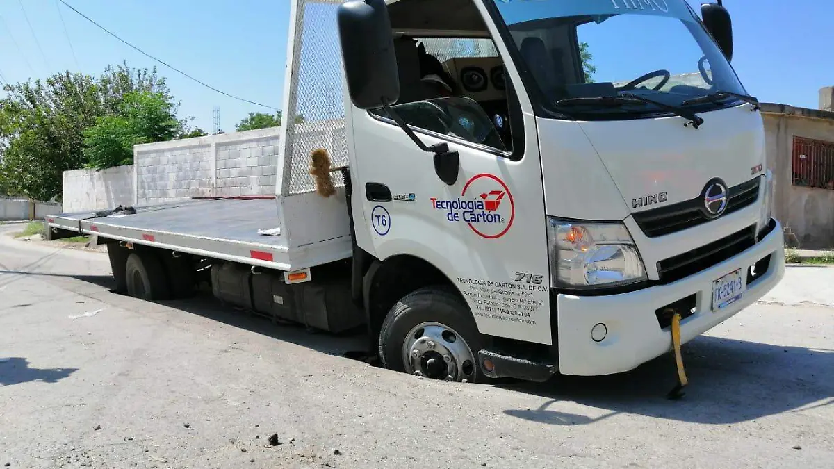 vehiculos en socavon