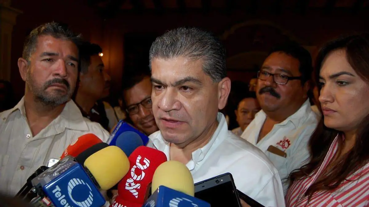 21 Llama a la unidad priísta Miguel Riquelme