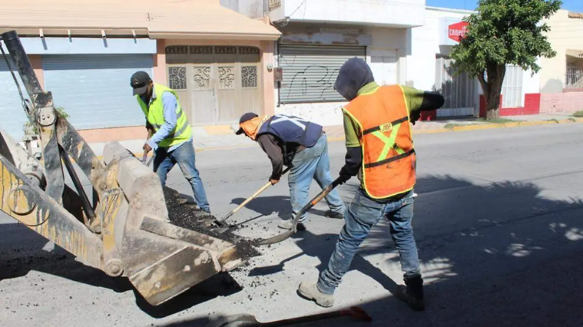12 En San Pedro importantes acciones de bacheo en el área urbana