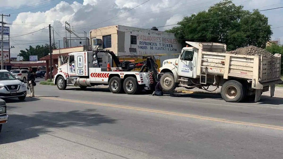 09 Caen Autobuses y materialistas en retén de placas vencidas2