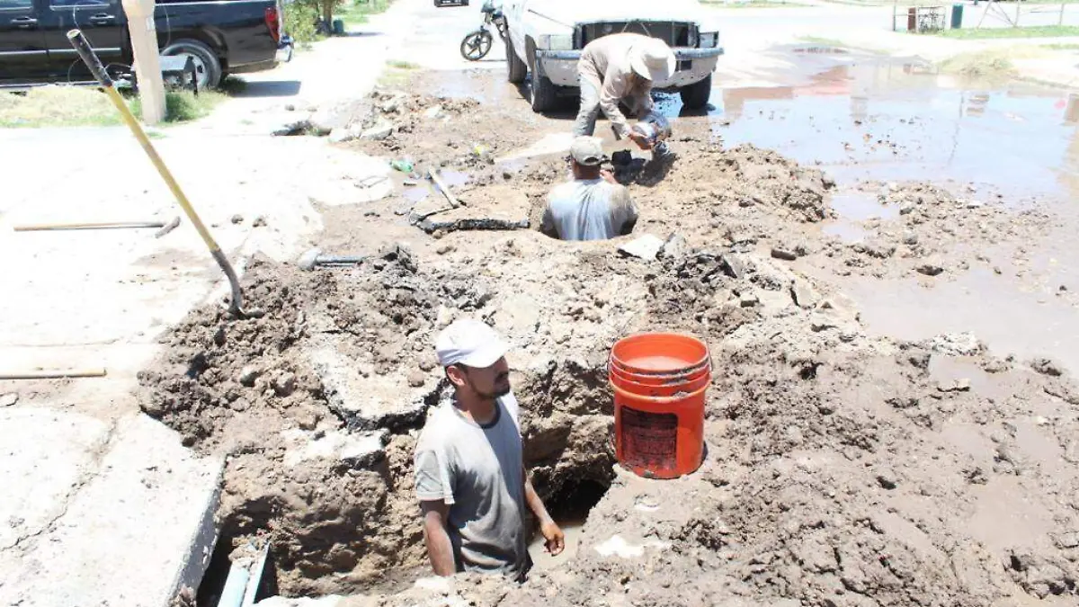 02 ATIENDE Y REPARA SIMAS FUGAS DE AGUA EN FRACCIONAMIENTO MAYRÁN2