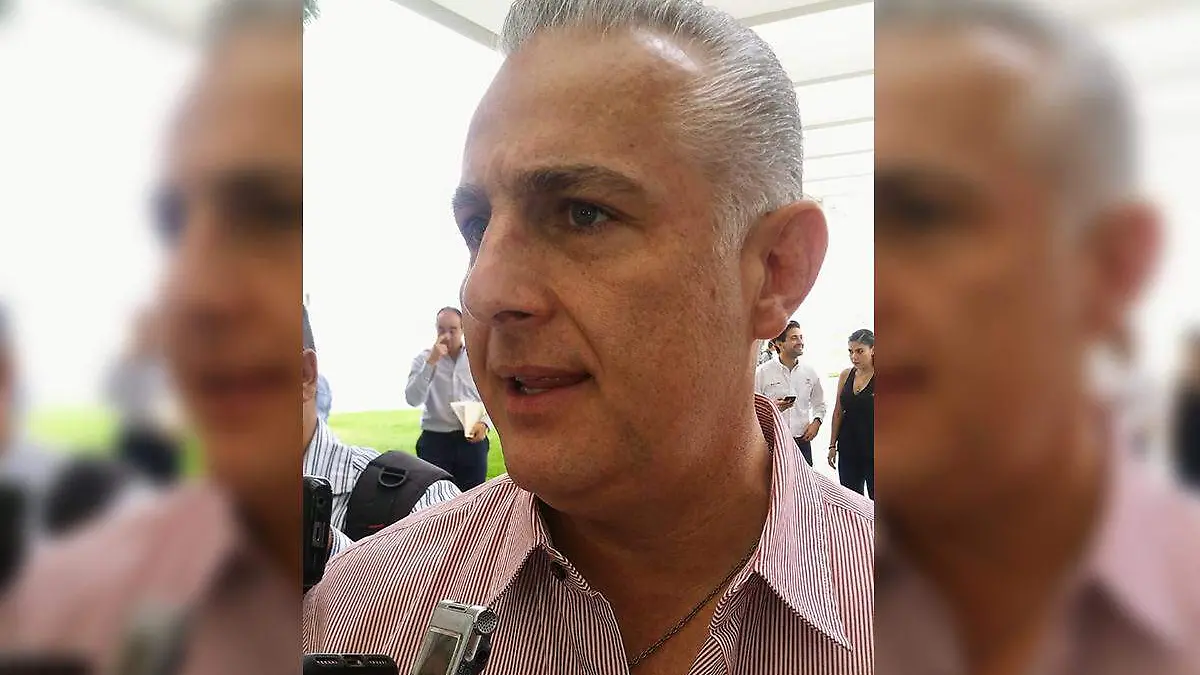 j12 Román Alberto  okok