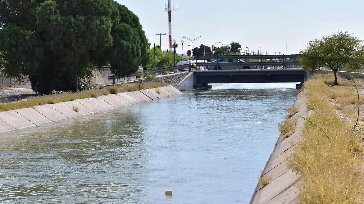 12 SOLIS Inició el ciclo de riego y también las pugnas por el agua1