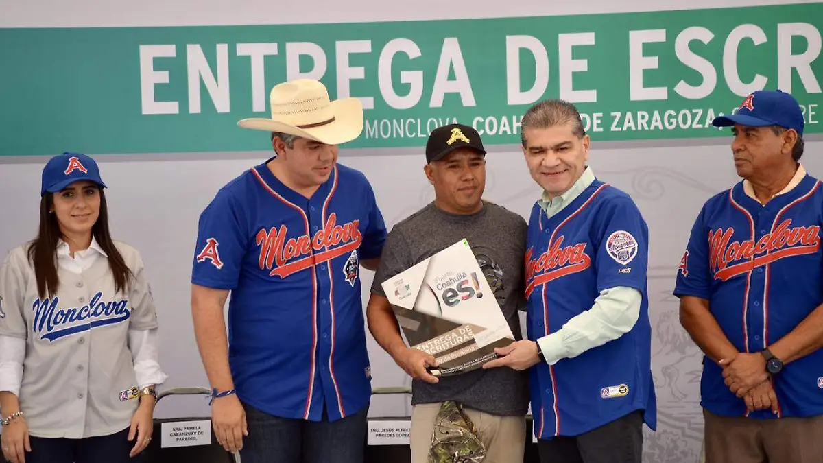 13 CUMPLE RIQUELME CON MONCLOVA2