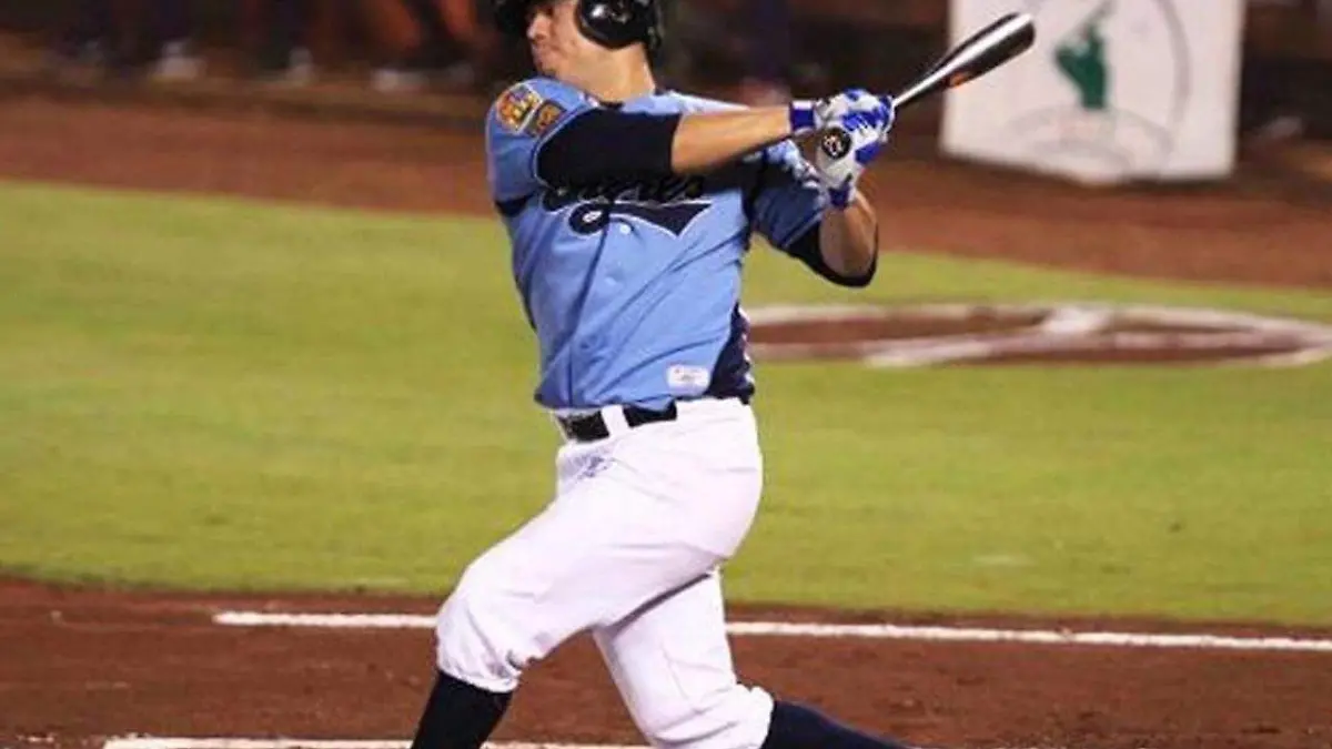 18 Kevin Flores llega a Algodoneros
