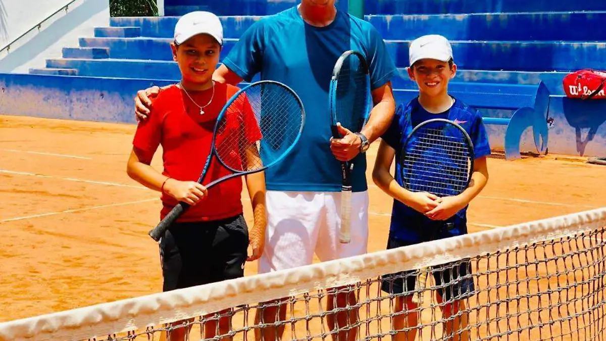 15 Compiten laguneros en torneos nacionales de tenis