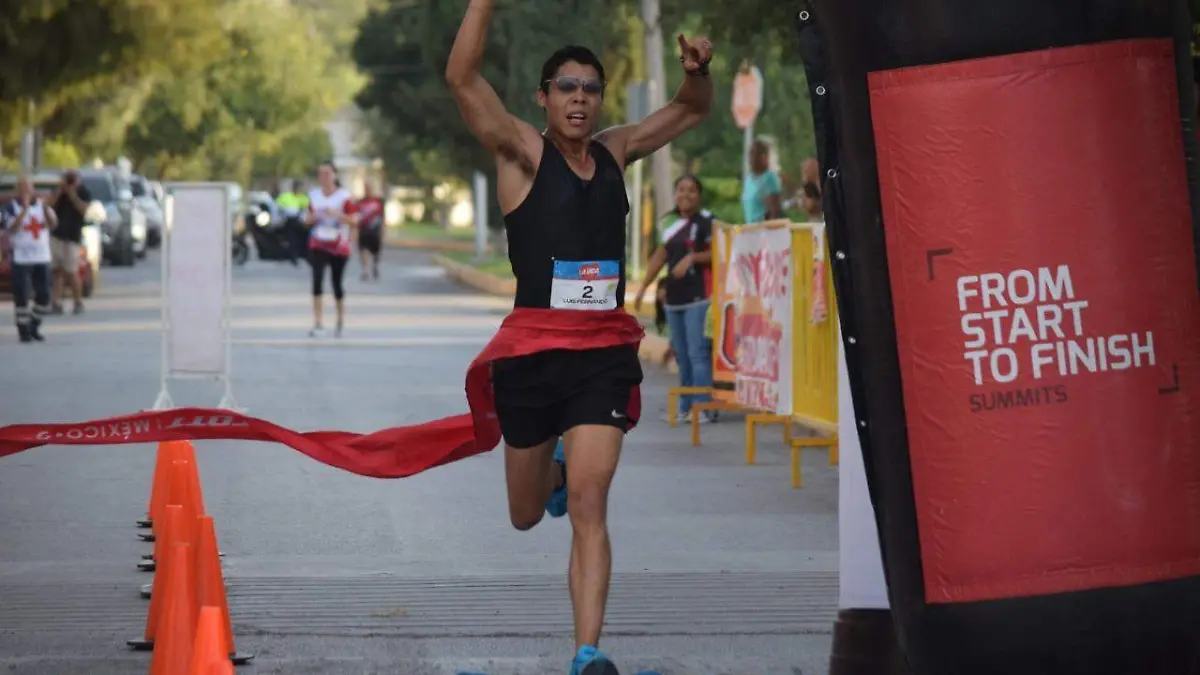 04 Realizan con éxito la 5k y 10k Carrera de la Vida