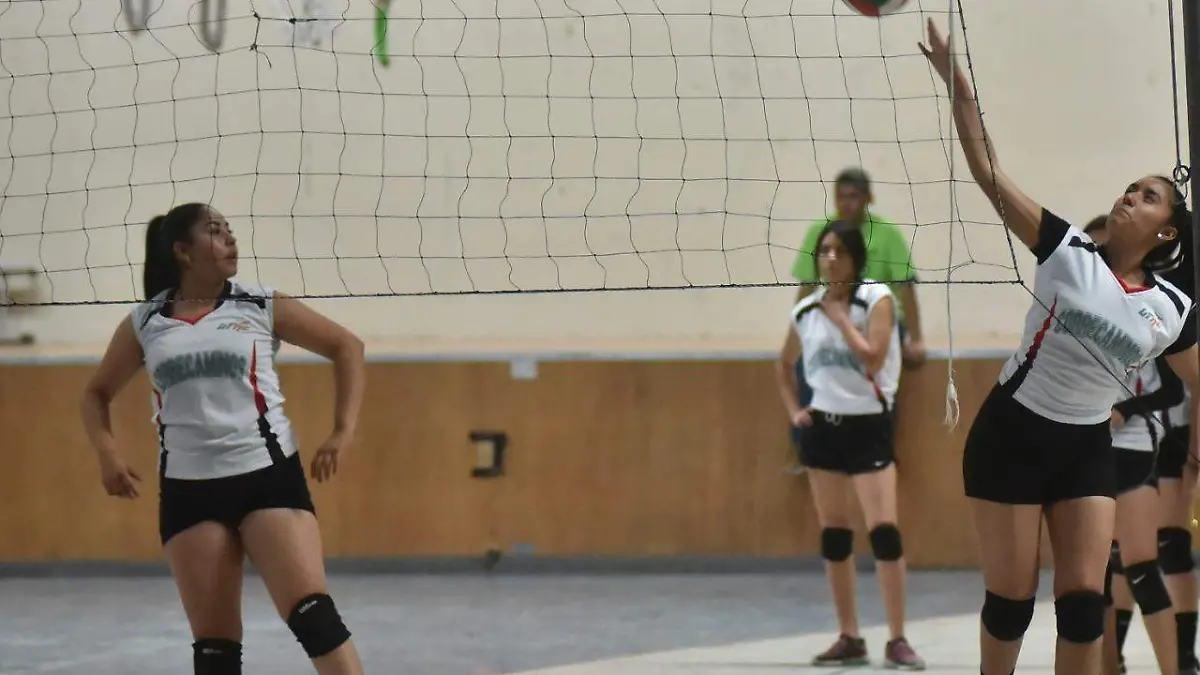 030 Arrancó el XX Encuentro Regional Deportivo y Cultural en la UTT