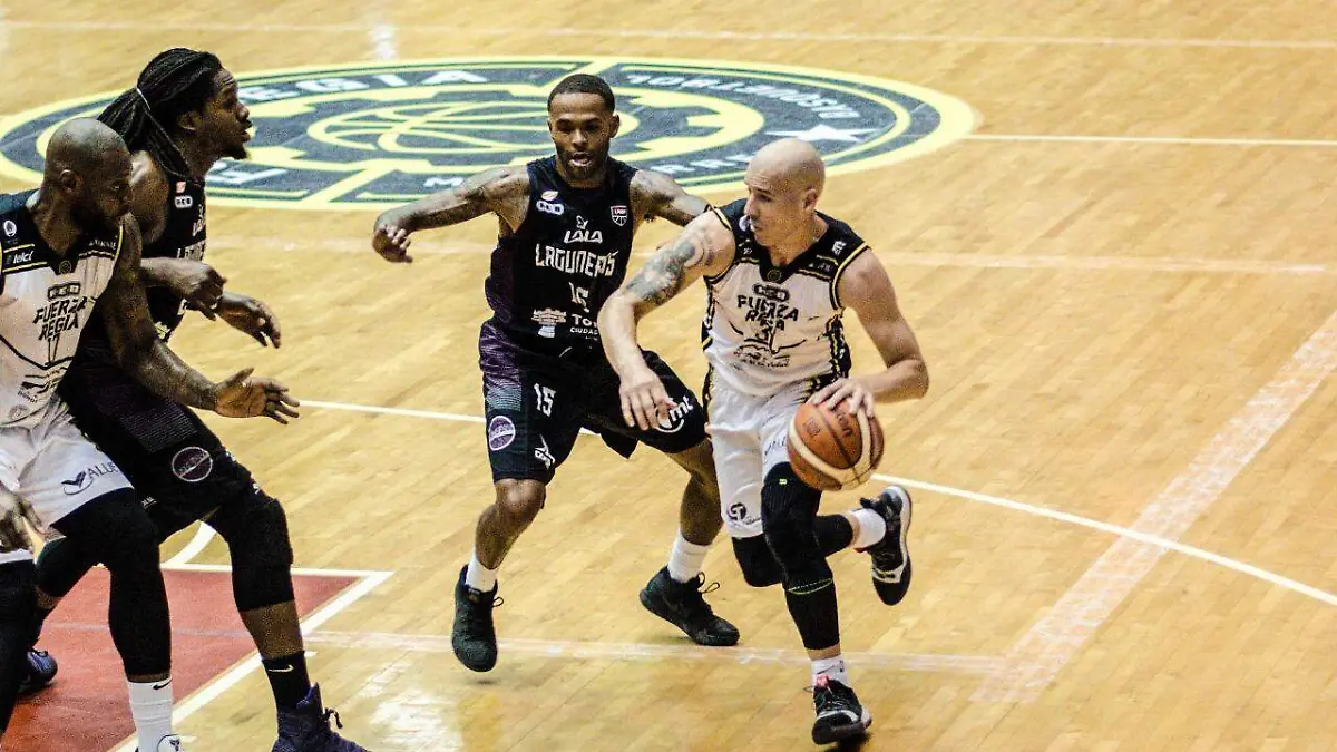 23 Laguneros caen en el primero en Monterrey1