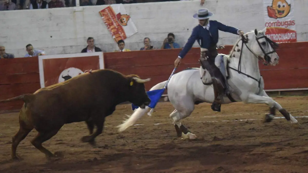 andy-cartagena-toros-lerdo1
