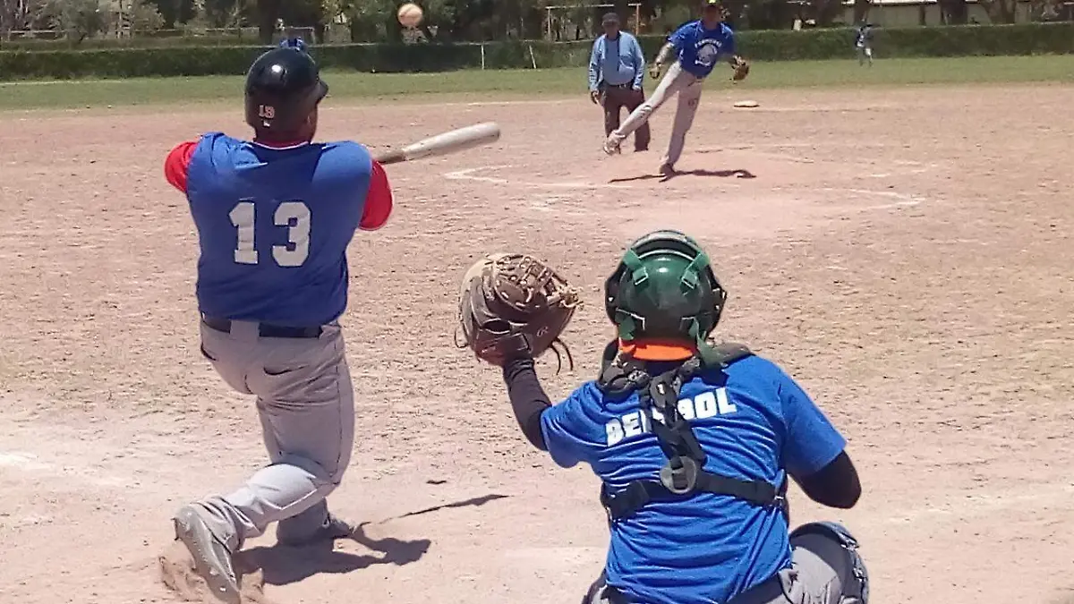 38 Sigue el play off de la Liga Ranchera de Beisbol
