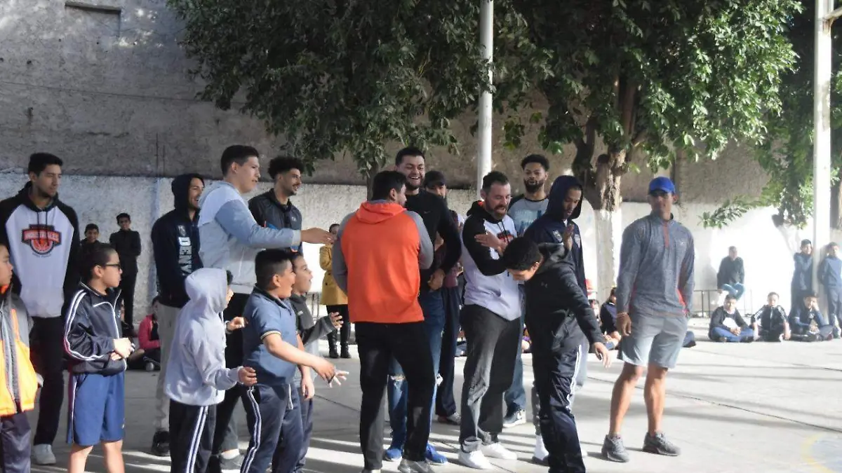 07 LAURO Industriales convive con niños y jóvenes