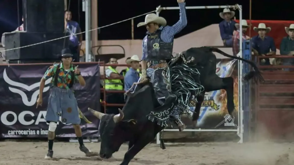 04 Jinete lagunero campeón del serial de rodeo
