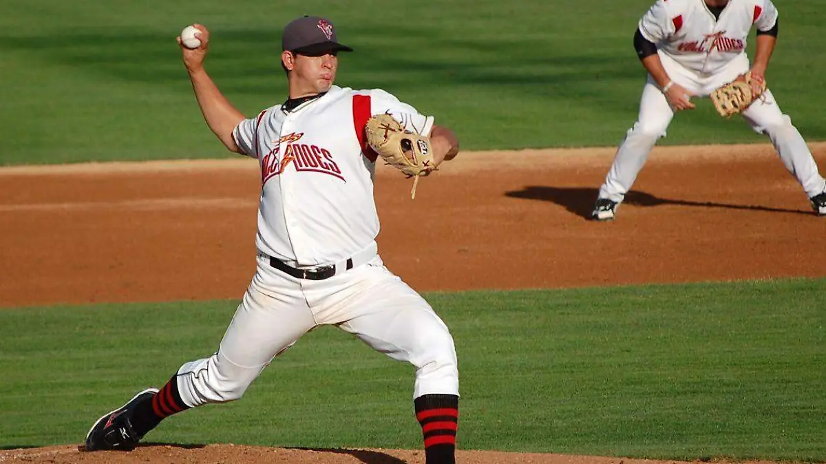 34 Llega lanzador cubano