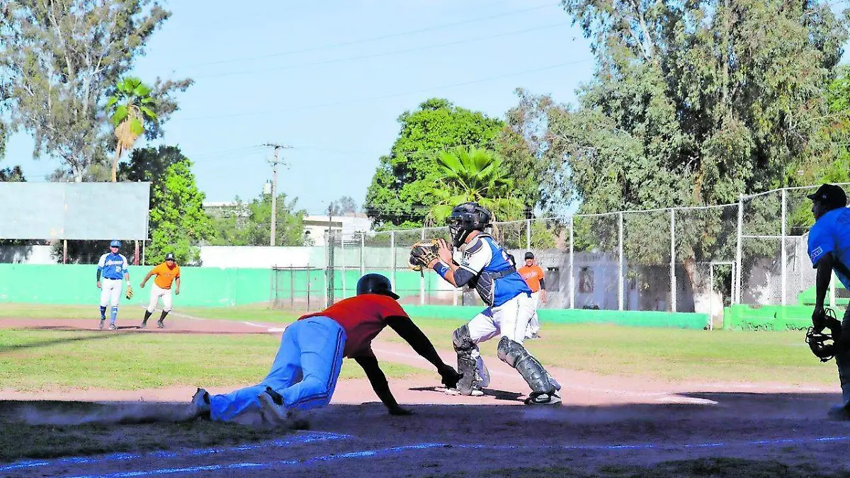 17 Lerdo tiene intención de volver a la Liga Mayor de Beisbol1