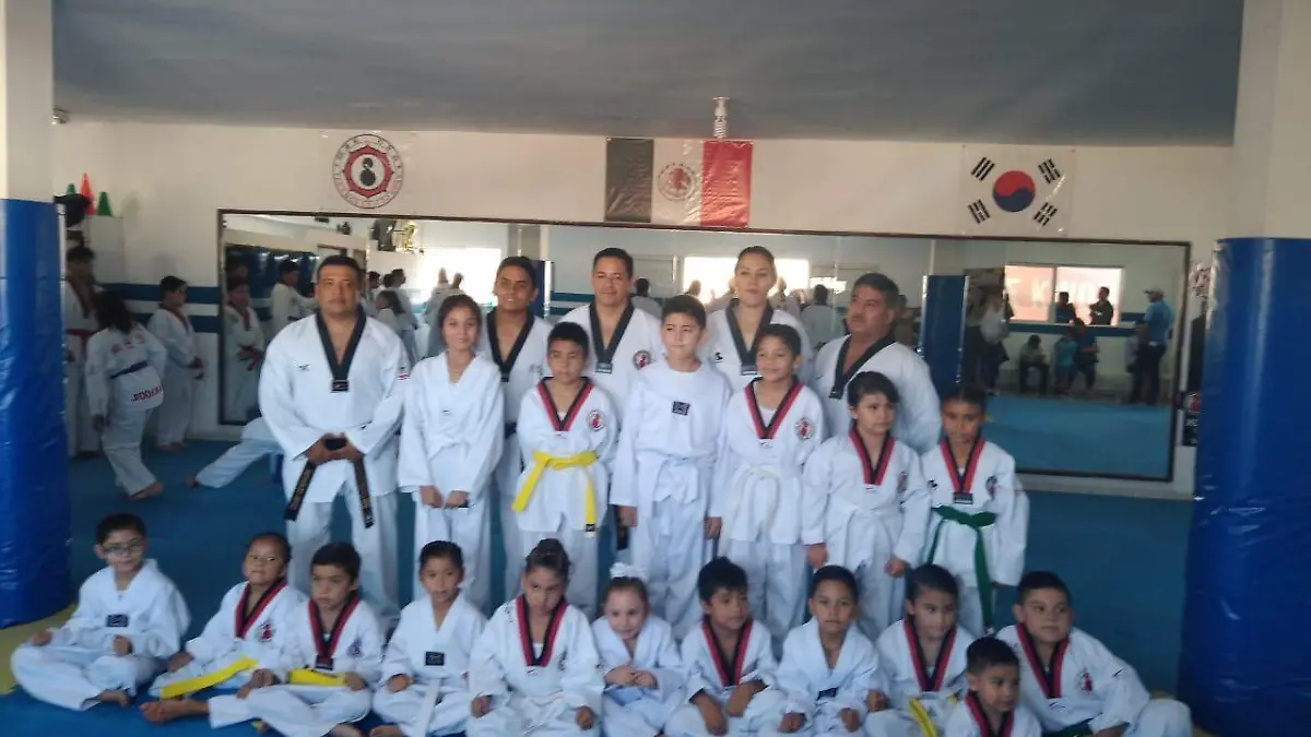 01 Taekwondoines de Gómez Palacio tienen Promoción de Grados1