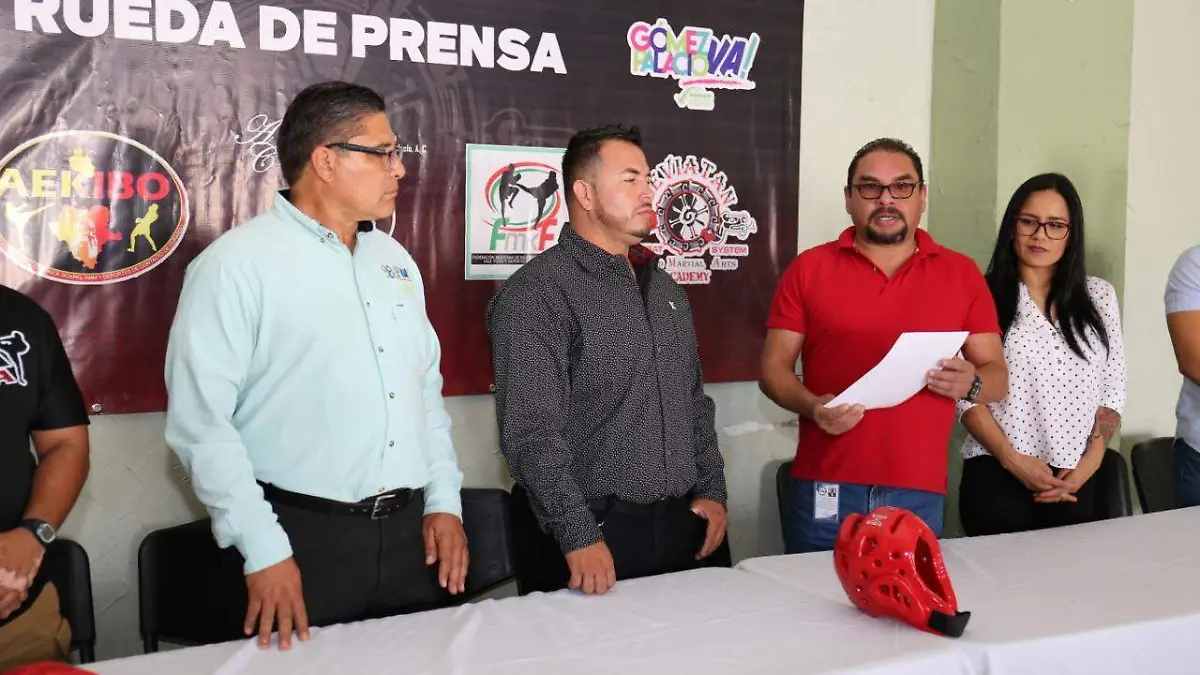 33 Vidal Villarreal toma protesta como Director de Kick Boxing y AMM