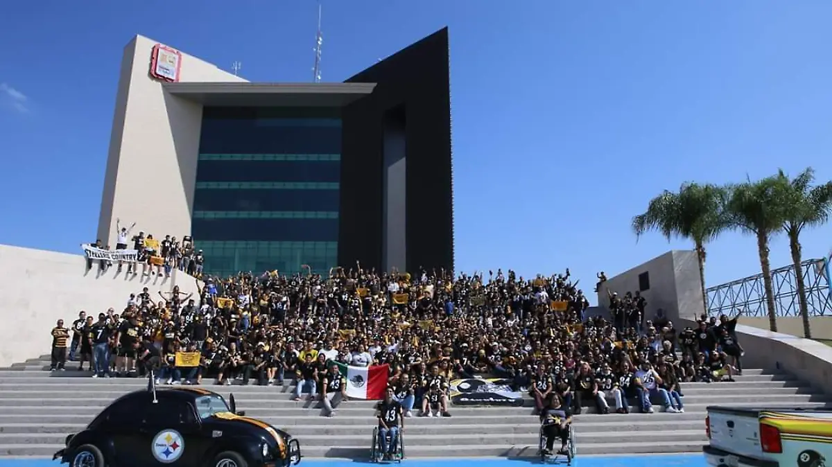 23 Fans de Acereros se toman la foto