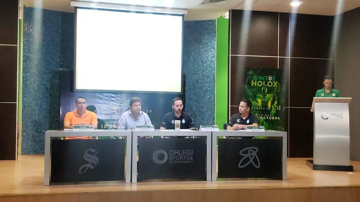 26 Presentan 4ª carrera Santos