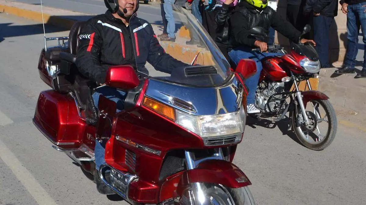 20 Motocicloistas celebran segundo año
