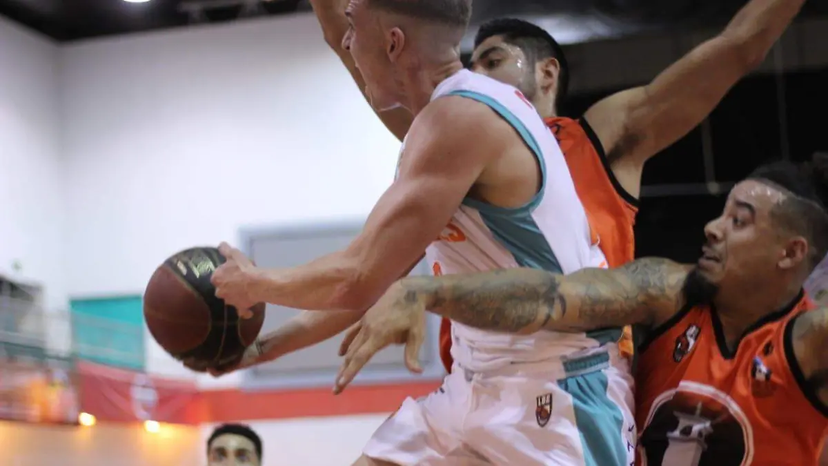 31 Pioneros gana 1433