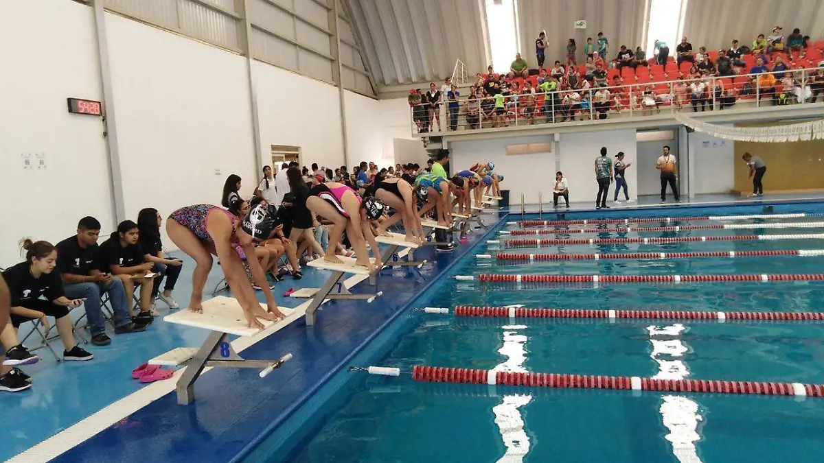 10 MARCELA  Más de 200 competidores tomaron parte