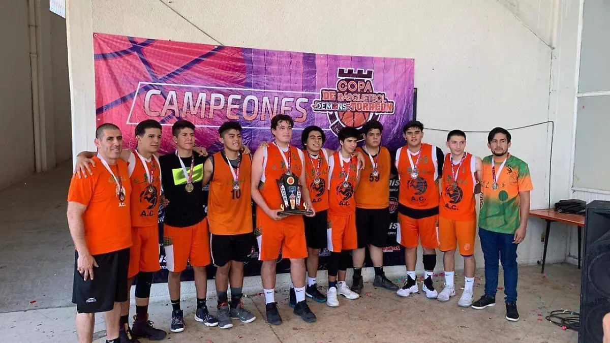 15 Destaca Esbal en Copa Demons