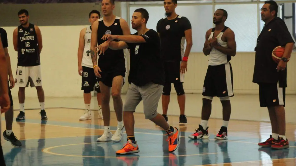 09 La ola púrpura busca enderezar el rumbo