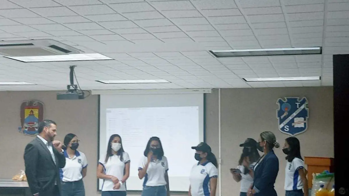 Alumnos de la Facultad de Trabajo Social de la UAdeC