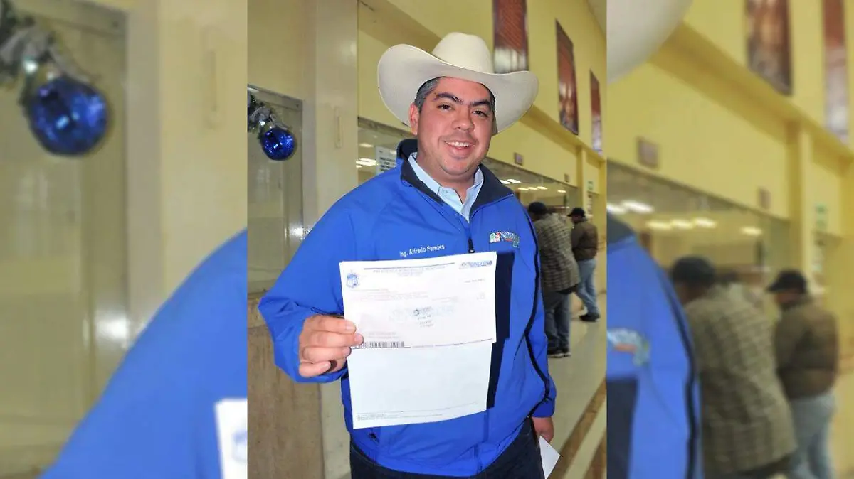 j01 alfredo paredes1 b