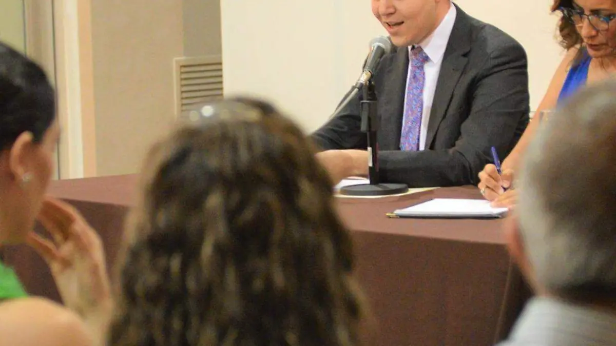 Presentan libro Olvídame