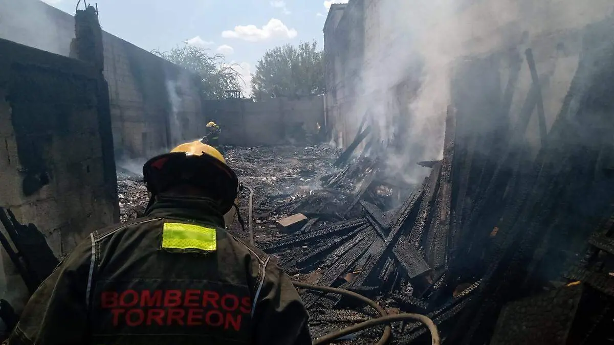 Se incendia bodega en Torreón