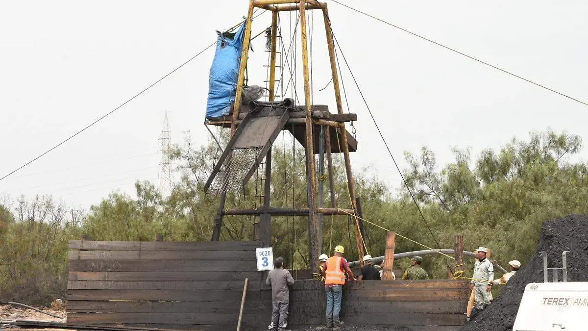 Continúa disminución de nivel de agua en la mina