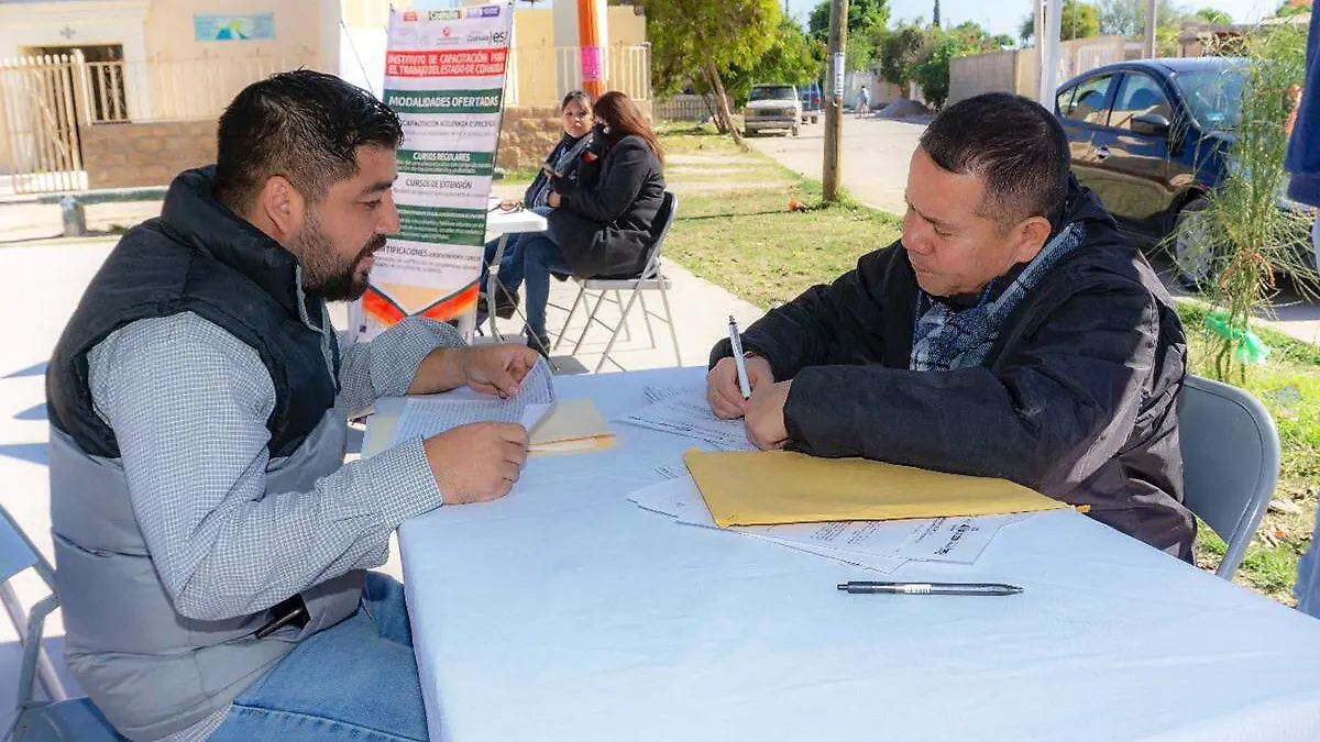 j08 empleos1