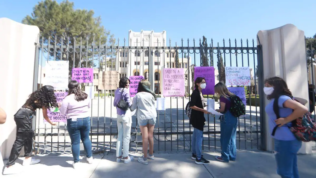 Alumna Ateneo fuentes