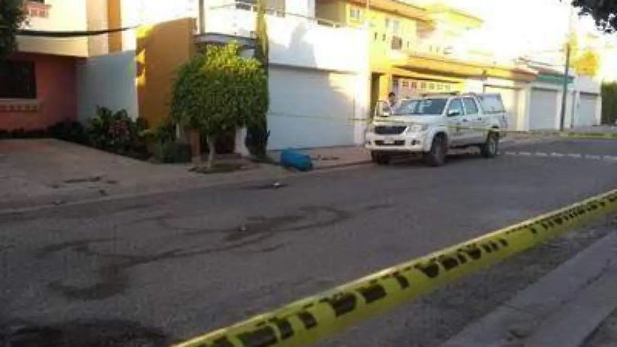 12CE02C0-35F0-4410-8B0B-323CF70C603C